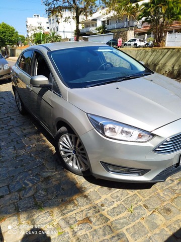 FORD FOCUS TITANIUM