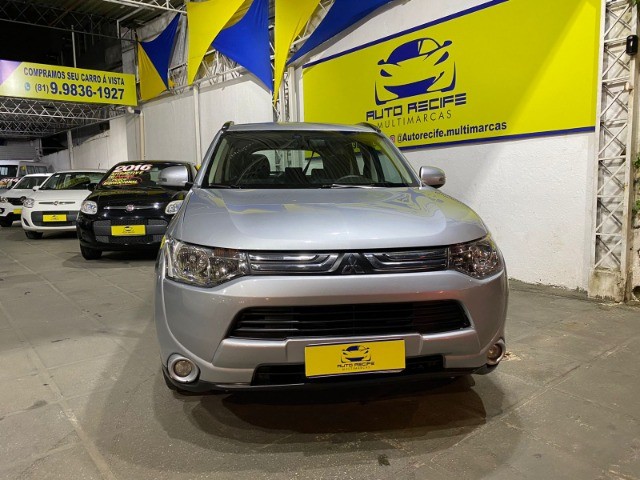 MITSUBISHI OUTLANDER 2.0 IMPECÁVEL 2015 C/ TETO SOLAR