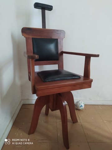 Cadeira vintage de barbeiro  - Foto 2