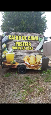 Lanches, espetos e pastéis