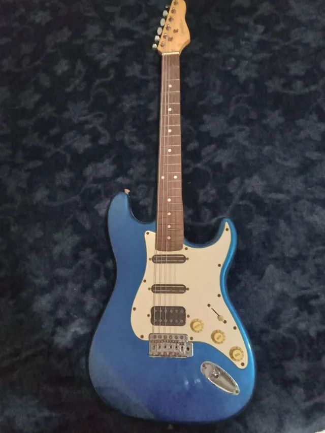 Guitarra Gianinni modelo Stratocaster
