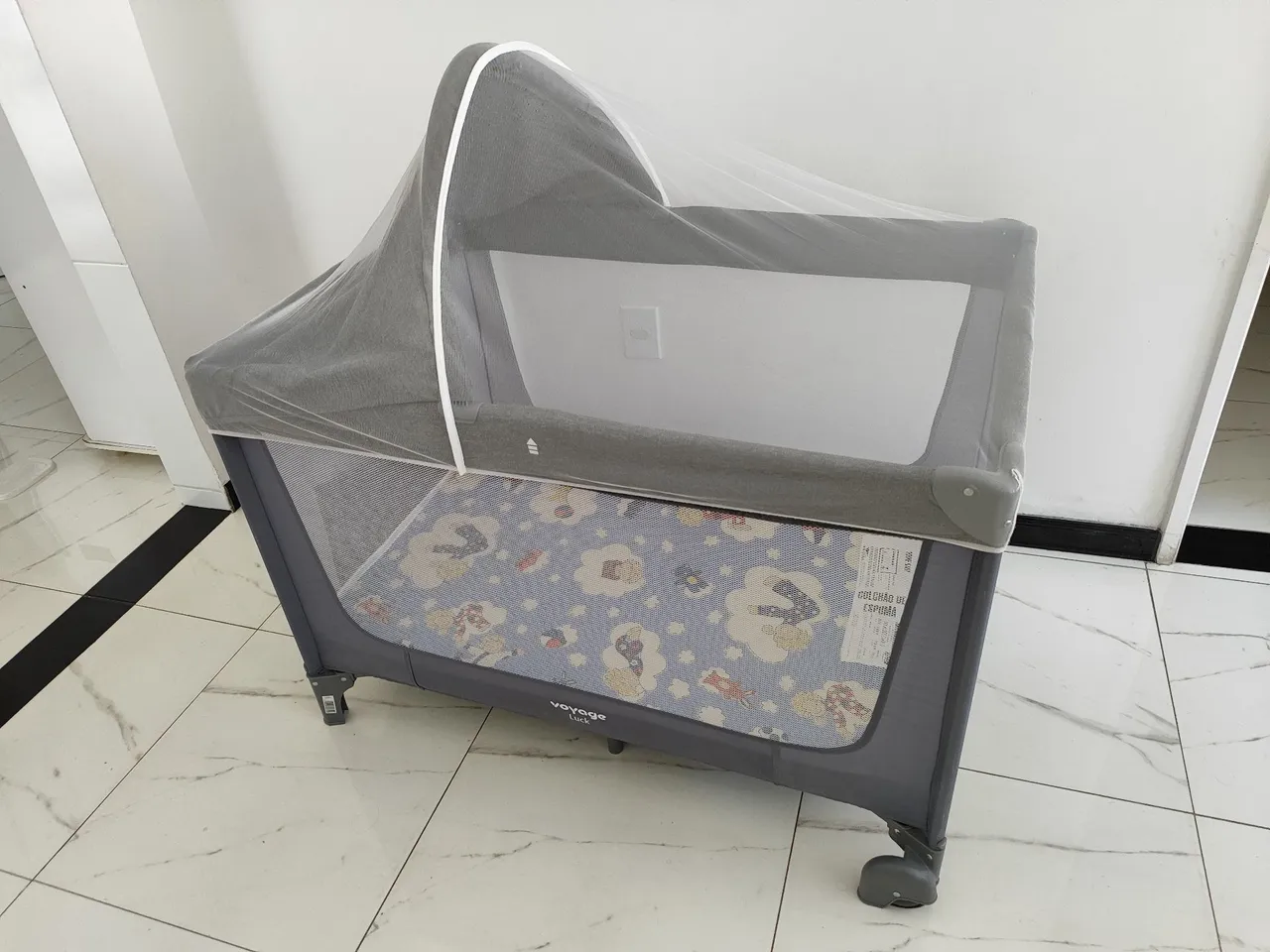 Berço semi novo