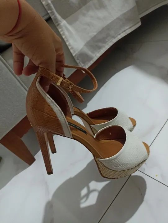  sandália da Jorge Bischoff 