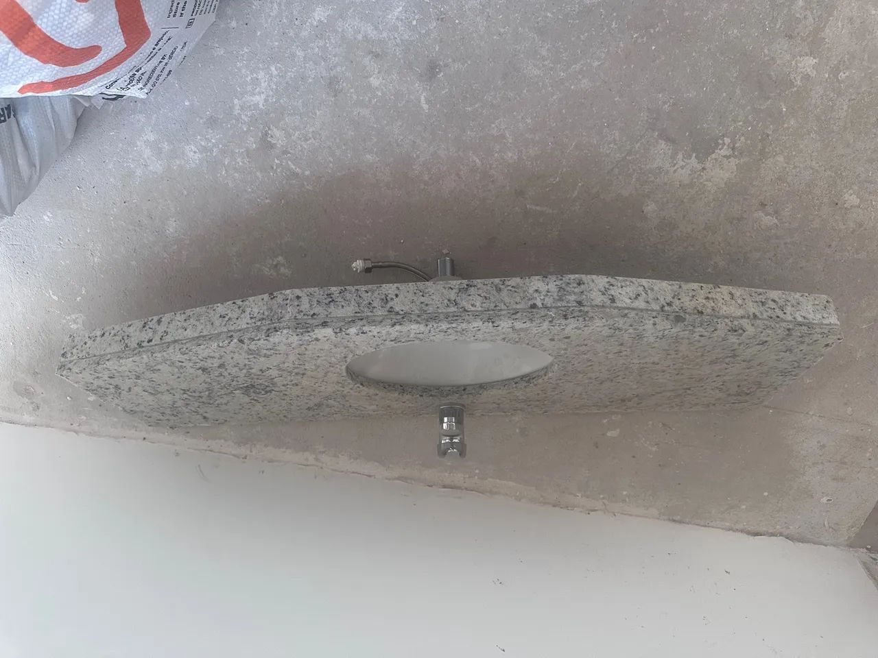 PIA DE BANHEIRO - GRANITO + TORNEIRA COM MISTURADOR - Foto 5