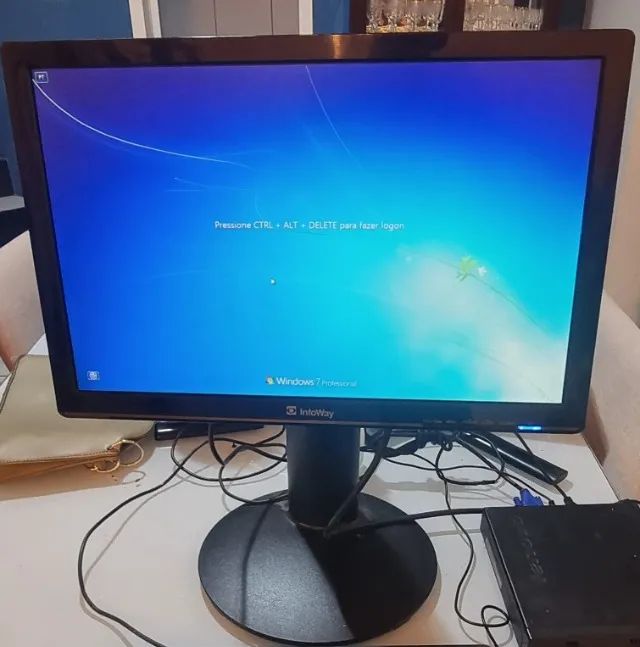 Monitor 19 polegadas tela rotativa