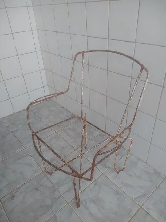 Cadeira de ferro maciço década 70 - Foto 2