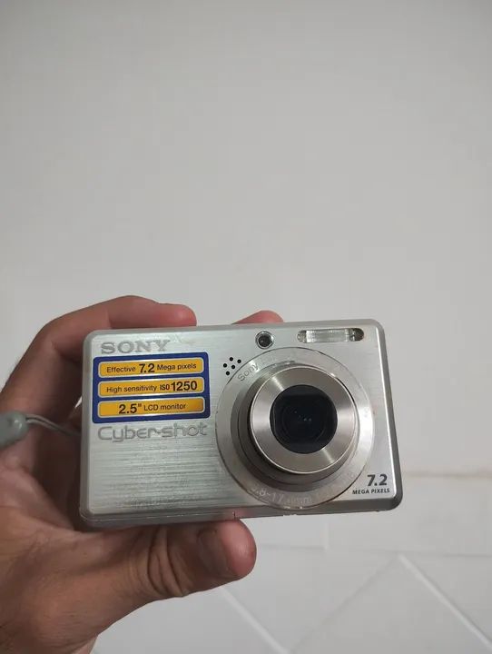 Câmera Digital Sony Cyber-shot 7.2 MP