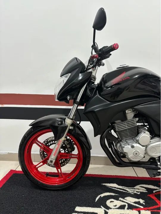 CB 300c 2011 MUITO NOVA  (DIVIDO EM 21 VEZES NO CARTÃO) - Foto 4