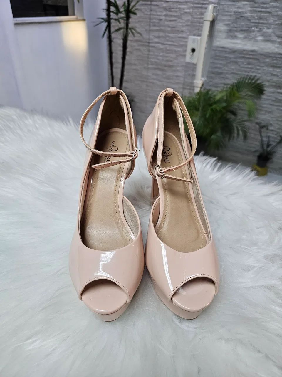 Sandália Peep Toe Salto Alto