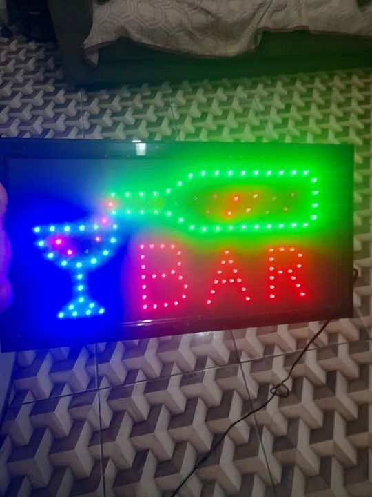 Placa de LED para Bar - Iluminação chamativa!