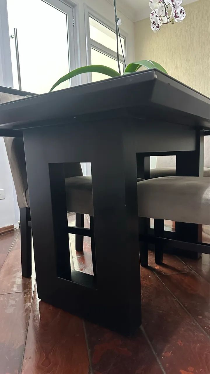 Mesa de jantar com 4 cadeiras estofados NOVOS - Foto 2
