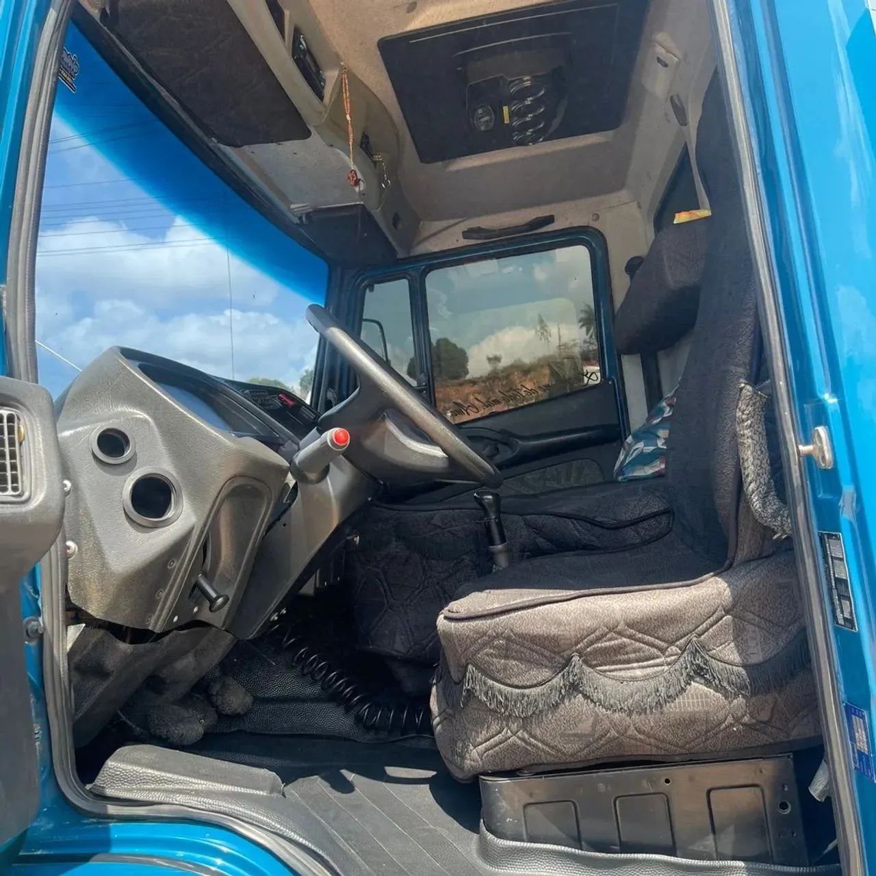 Caminhão Caçamba ano 2016. R$ 370.000  - Foto 11