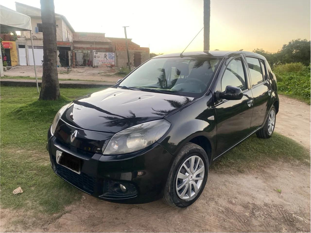 SANDERO 2014 1.0 COMPLETO PONTO DE TRANSFERIR
