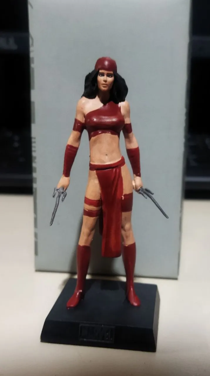 Miniatura de chumbo Elektra Marvel