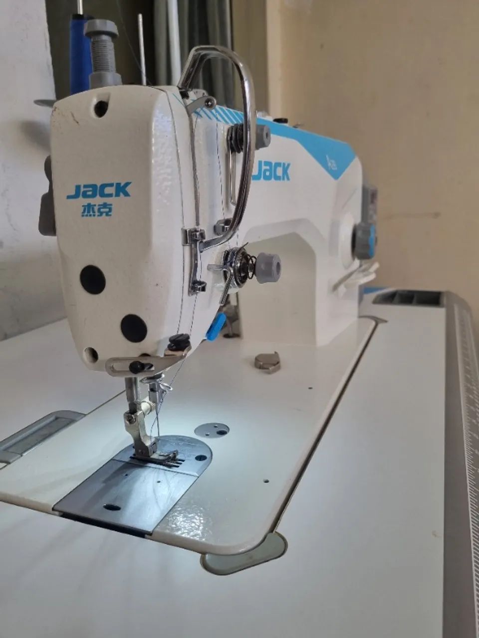 Maquina industrial direct drive JACK com corte automático (semi nova) - Foto 4