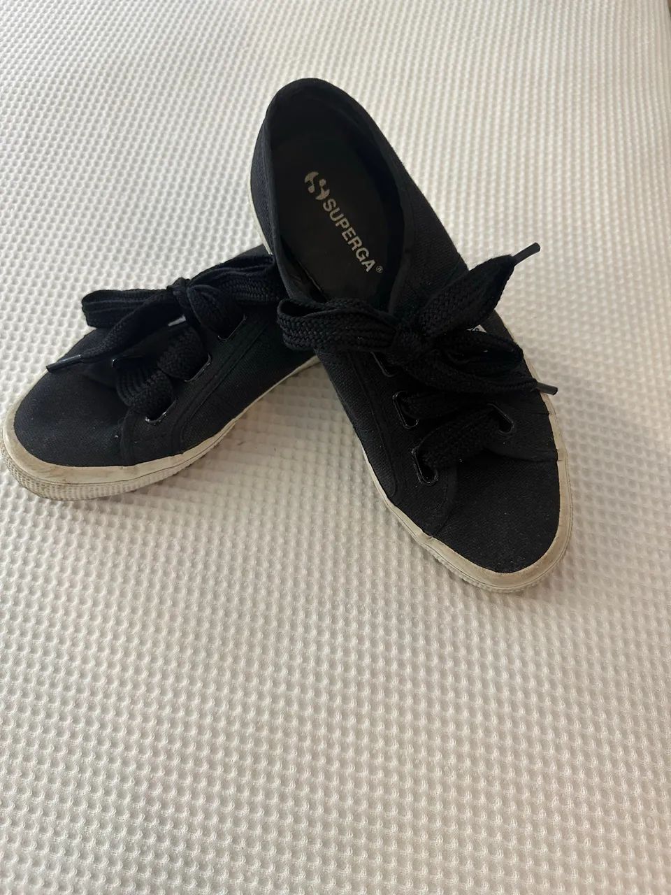 Tênis SUPERGA PRETO COM POUCO USO 