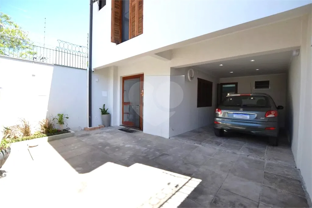 Casa com 4 quartos à venda ou para locação em Menino Deus - RS