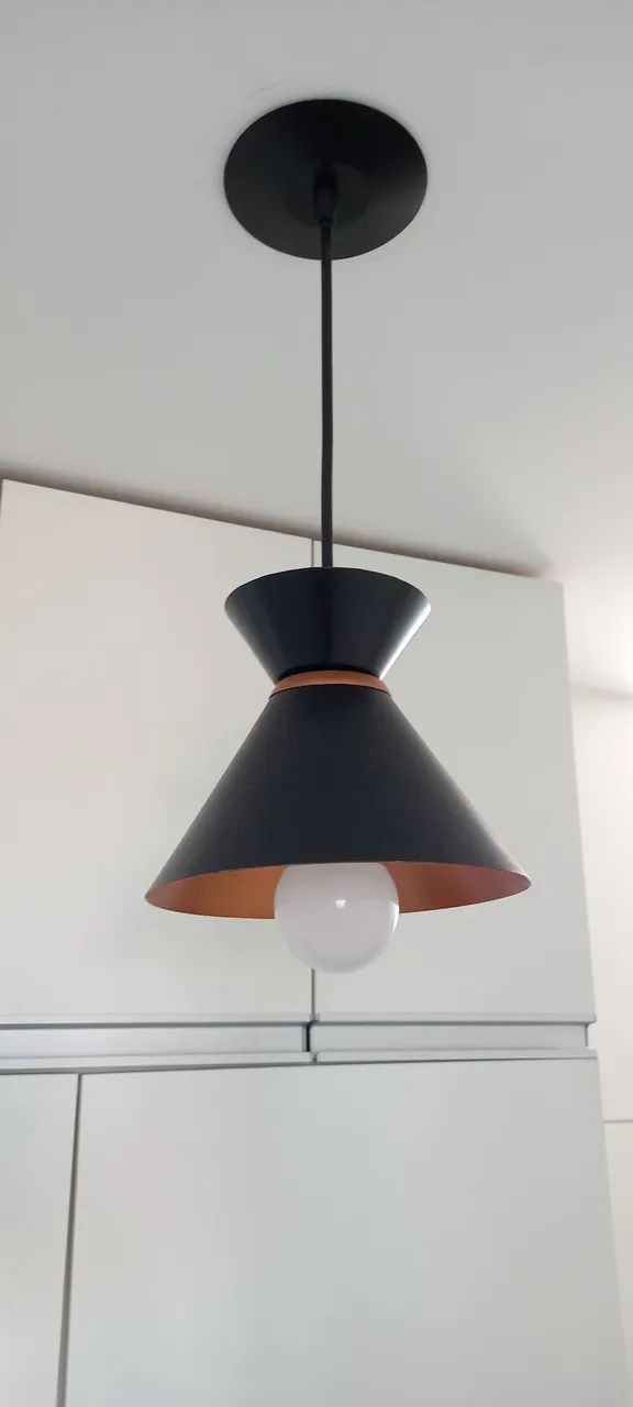 Luminária Pendente c/ Detalhe Cobre