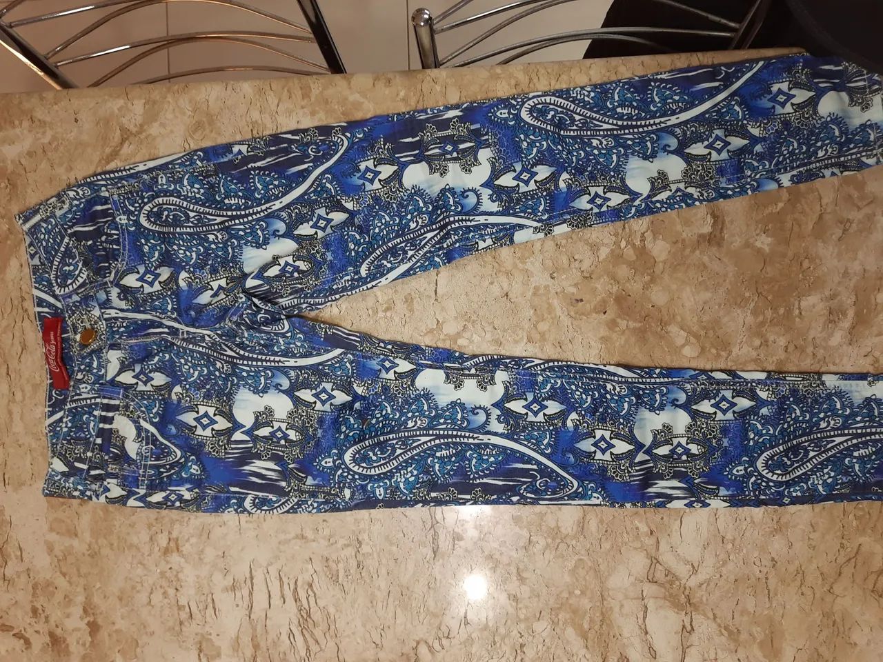 Calça Jeans Coca-Cola Denim Estampada - Tamanho 38 - Foto 3