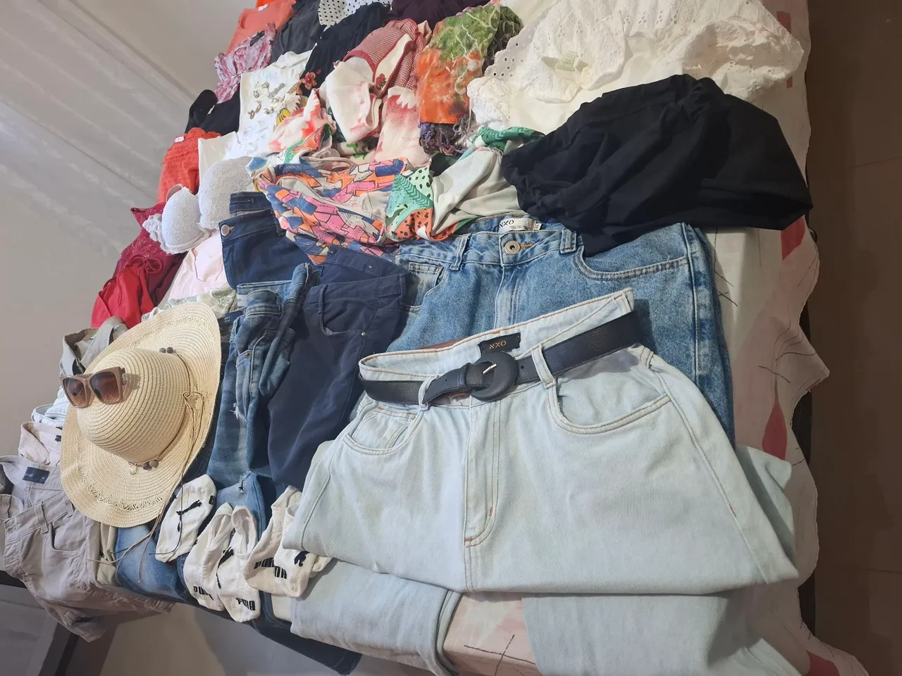 Lote de roupas femininas diversas