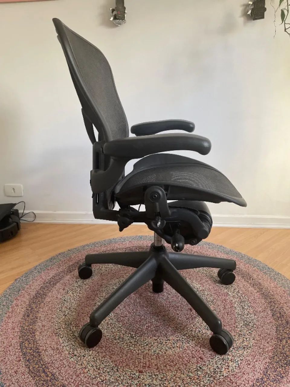 Herman Miller Cadeira Aeron Clássica Tamanho B - Foto 4