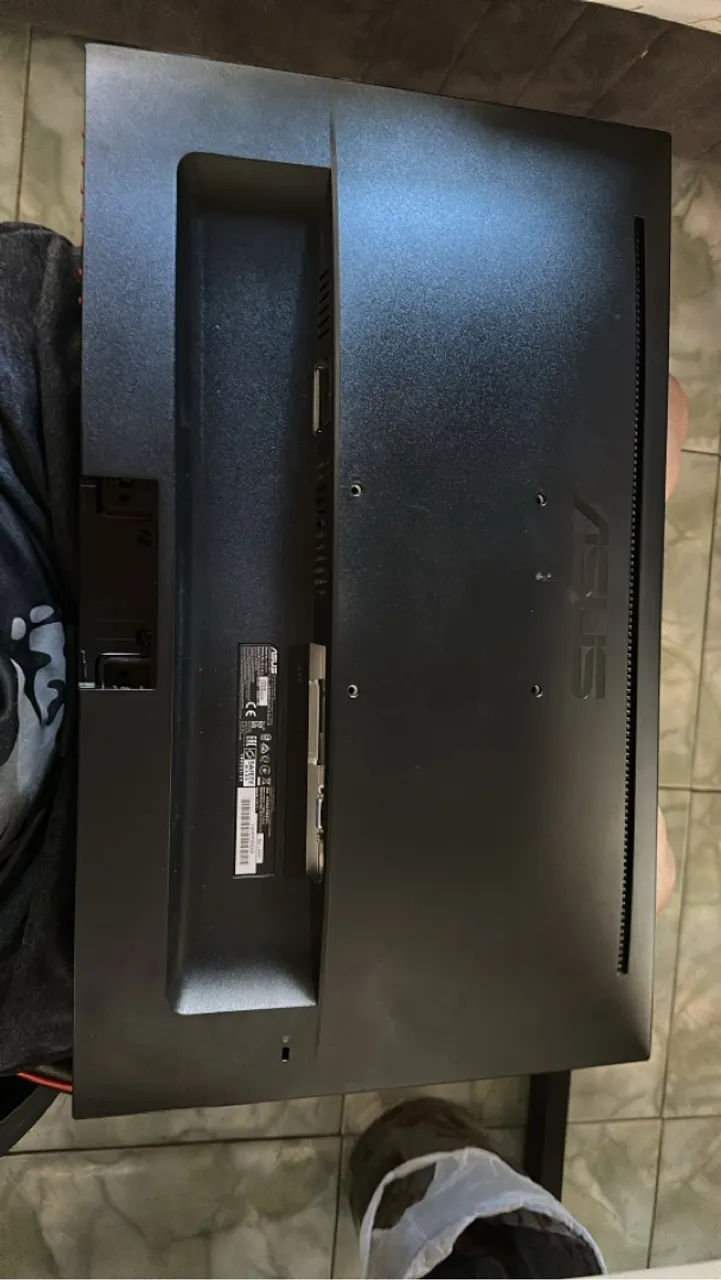 Monitor com defeito
