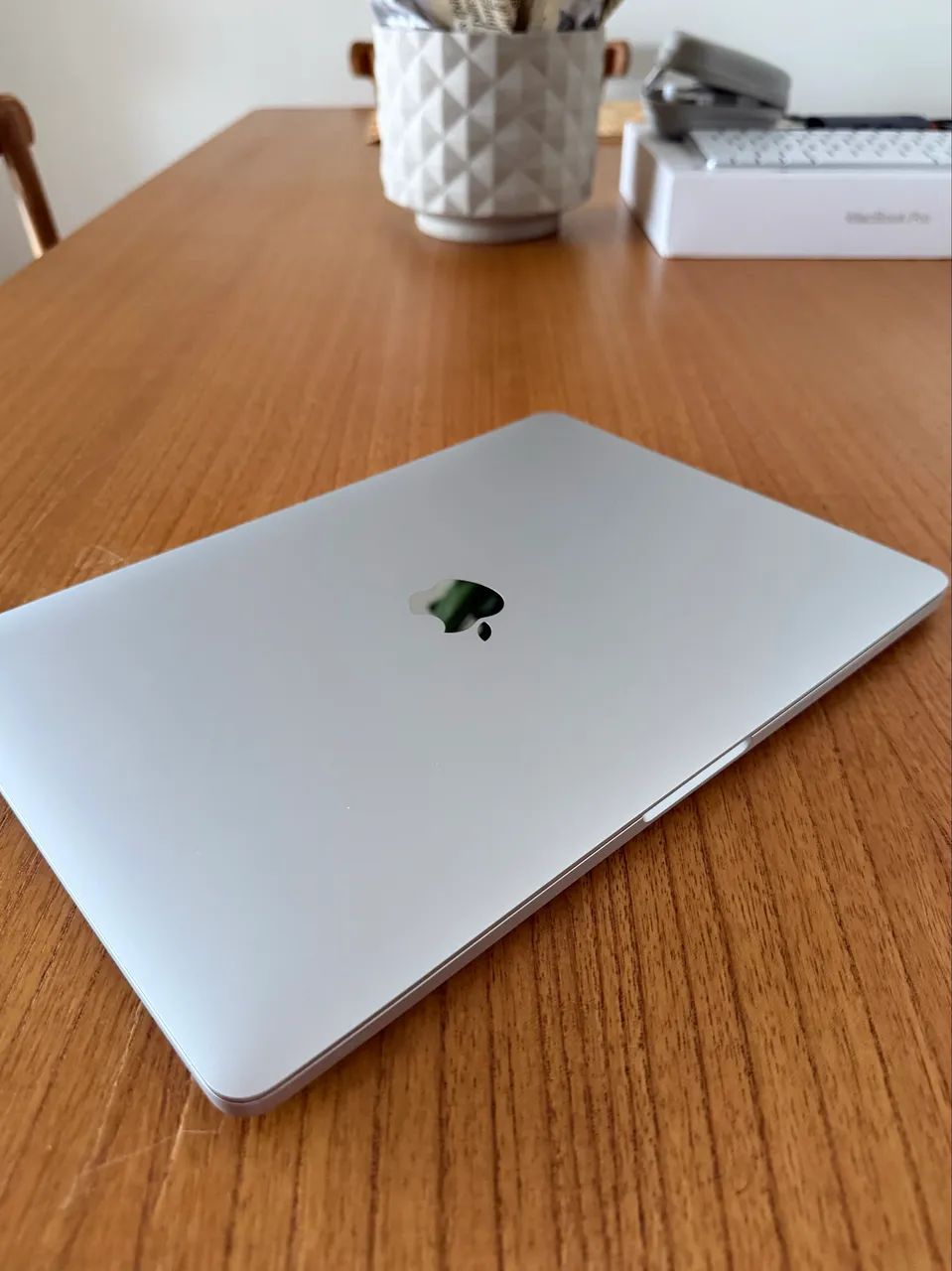 MacBook Pro M2 com caixa e acessórios - Notebooks - Penha