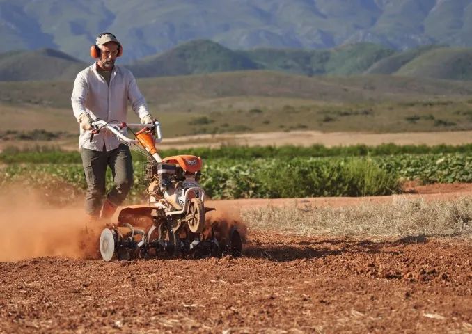 Motocultivador a gasolina ( Stihl ) - Foto 3