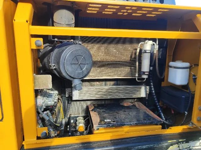 Escavadeira sany sy 135 4200 horas - Foto 2