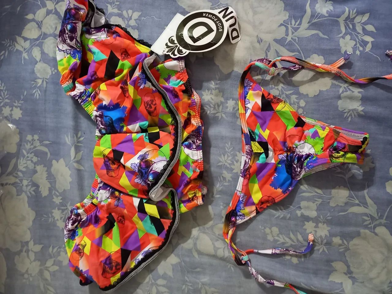 Biquini Colorido com Caveiras M - Foto 2