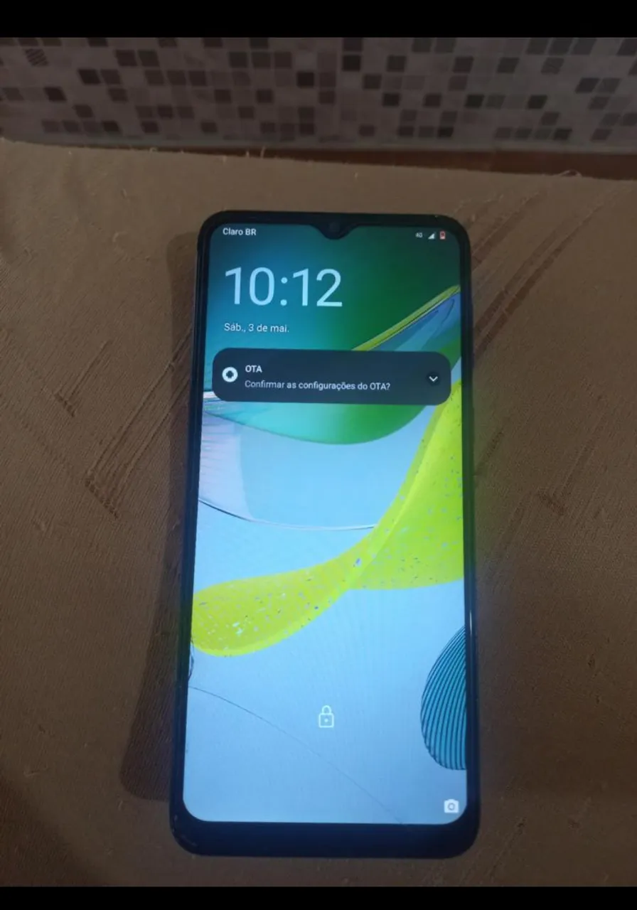 Vendo celular moto e 13 
