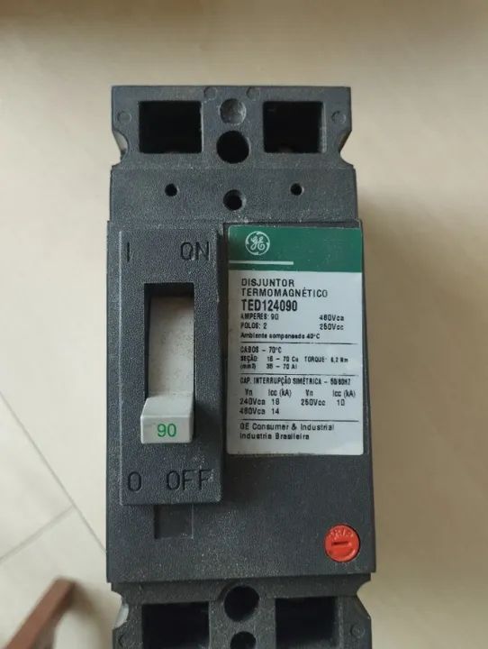 Disjuntores termomagnetico 2 P 90 A