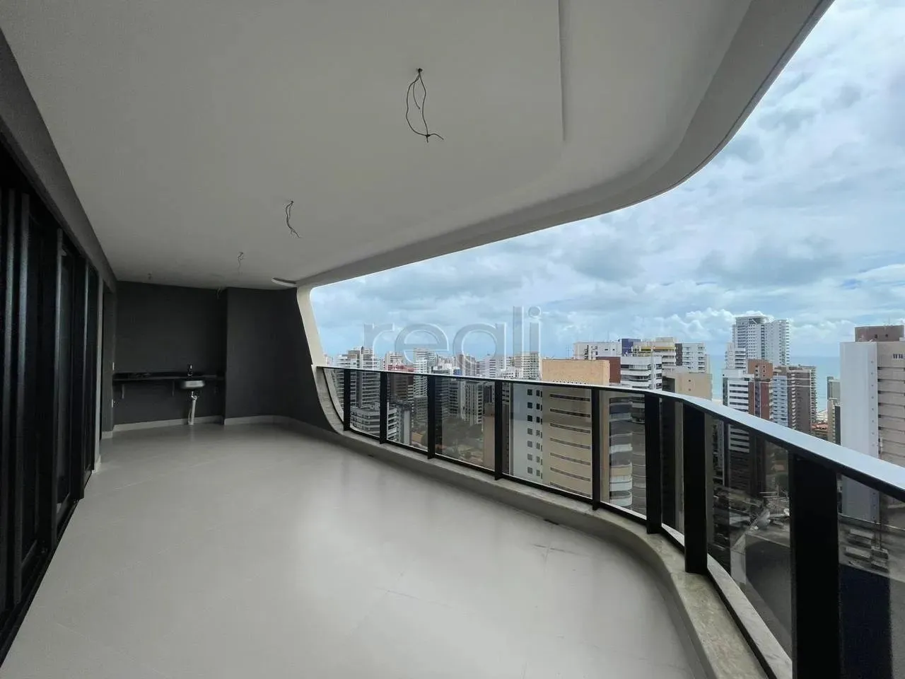 Icon Condominium | Meireles | 254m² | 04 Suítes | 05 Vagas