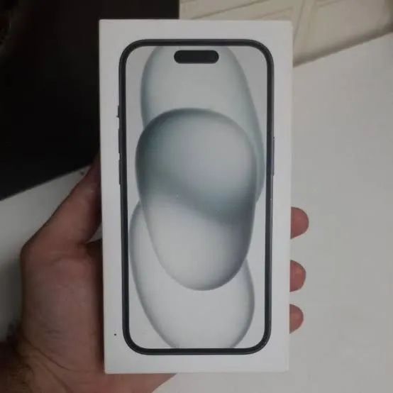 iPhone 15 128