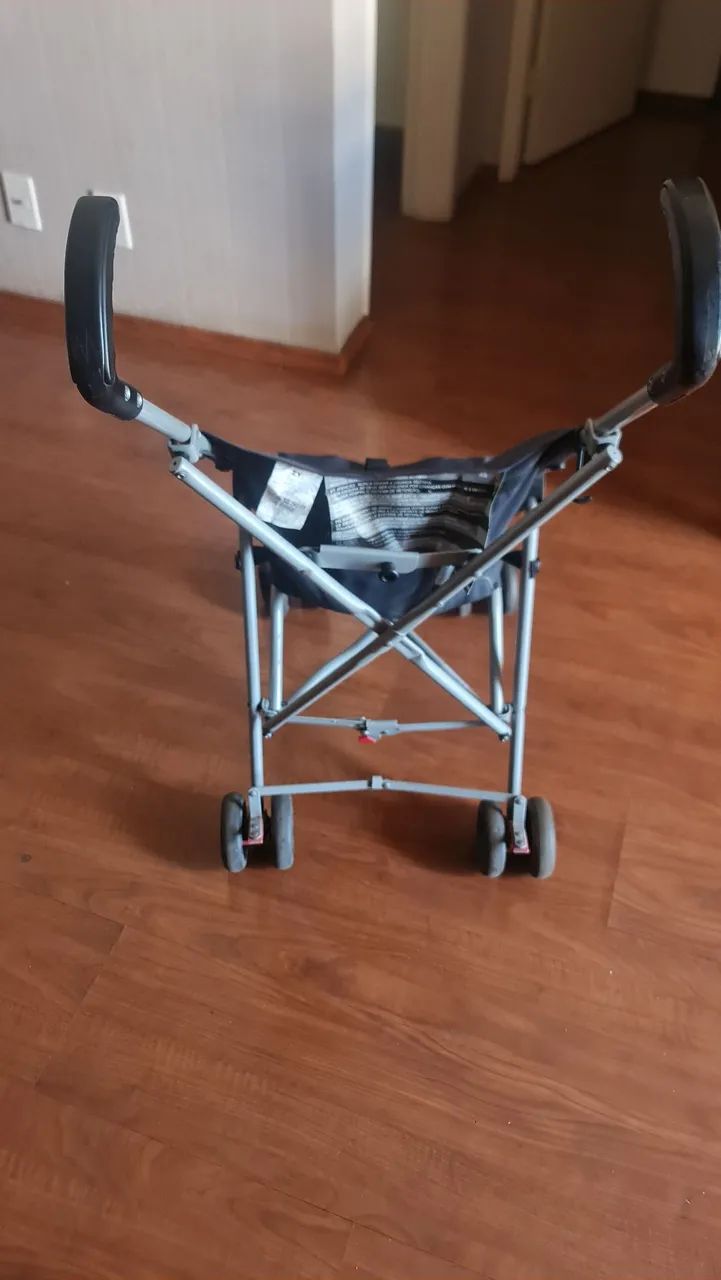 Carrinho de Bebê Compacto e Leve - Foto 4