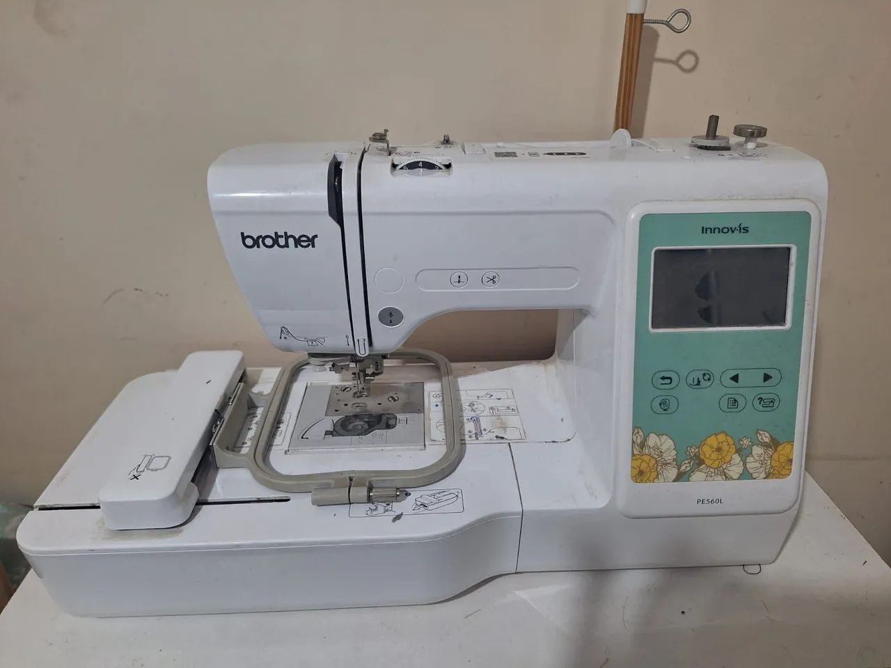 Vendo maquina de bordado brother  - Foto 2