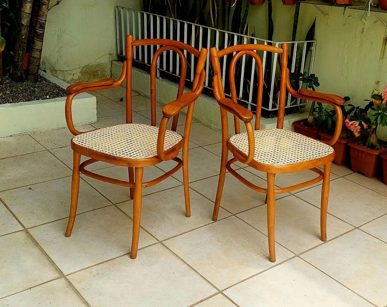 Par de Cadeiras de  braços Thonart Thonet - Foto 2