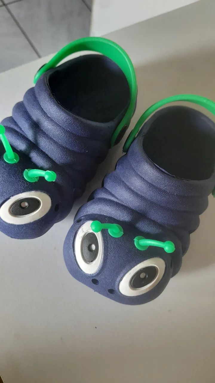 Sandálias Crocs Infantil - Foto 2