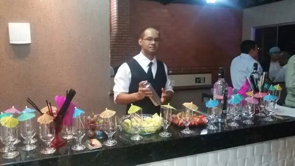 Serviço de Barman bar tender , garçom freelancer 