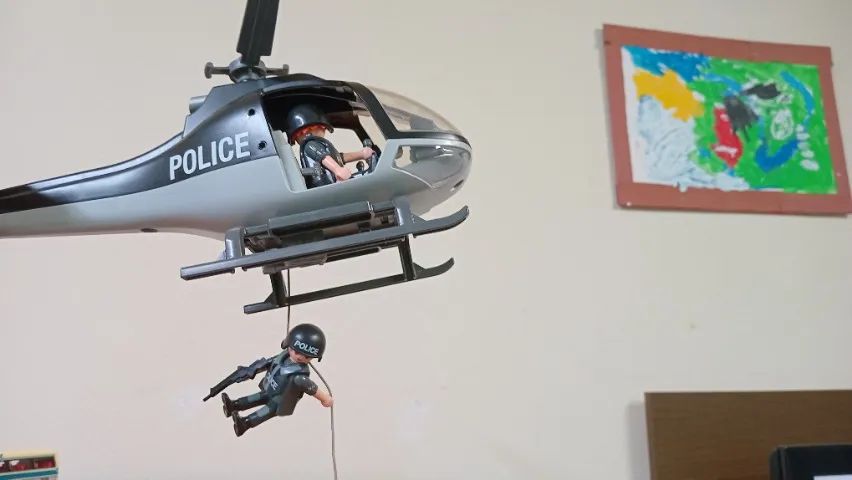 Helicóptero De Policía Playmobil Negro