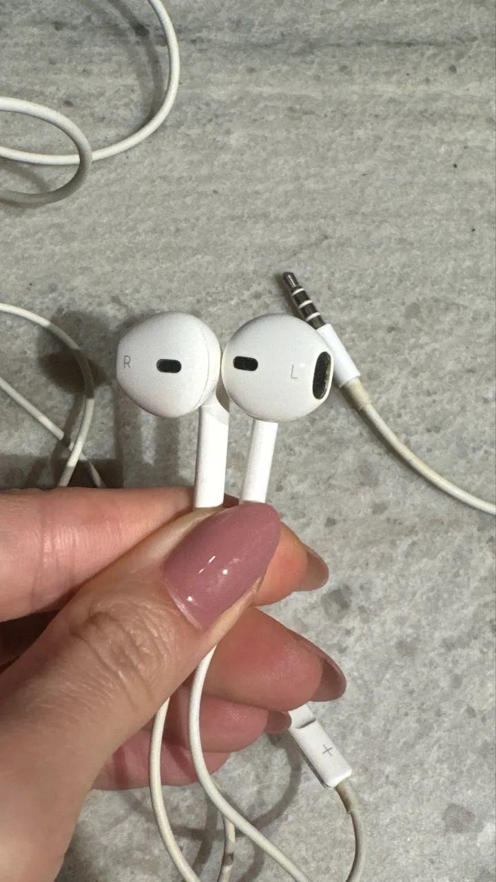 Fone de ouvido Apple plug p2 - Foto 2