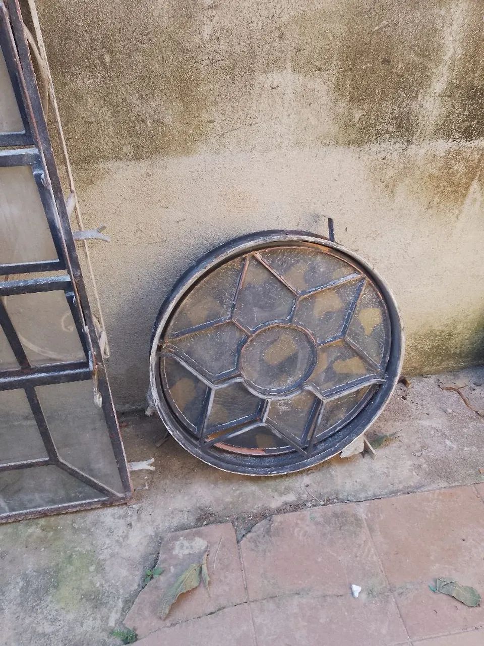 Janelas de ferro com vidros - Foto 4