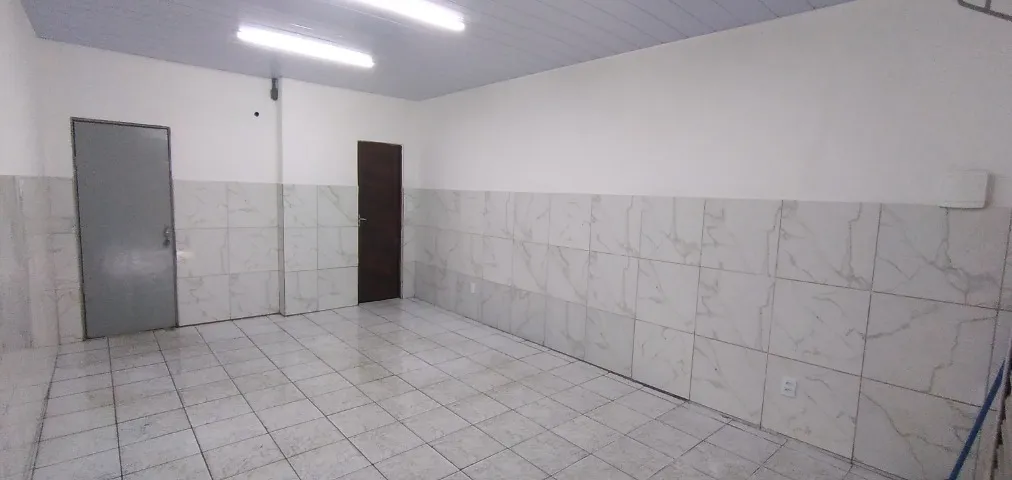 Alugo ponto comercial no bairro de Areias próximo ao antigo mercado publico