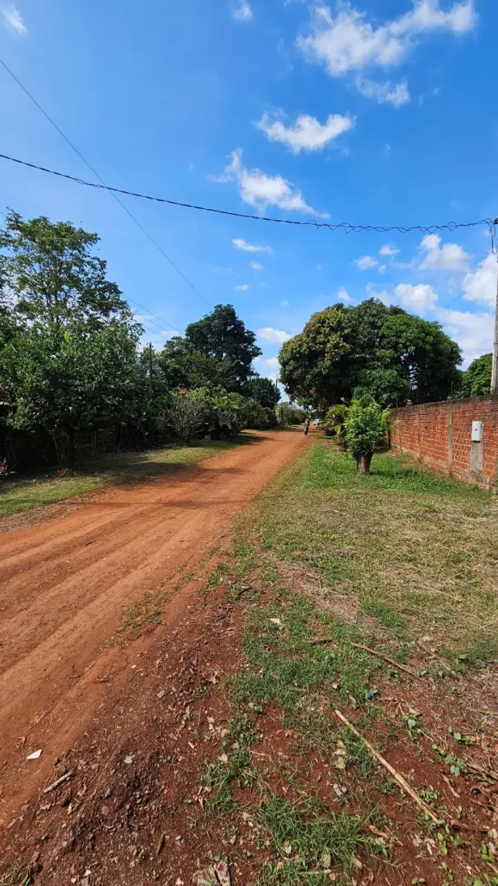 Chácara em Maringá , 2.000,00 m2, Porta das Flores , há 1.000 metros do asfalto.