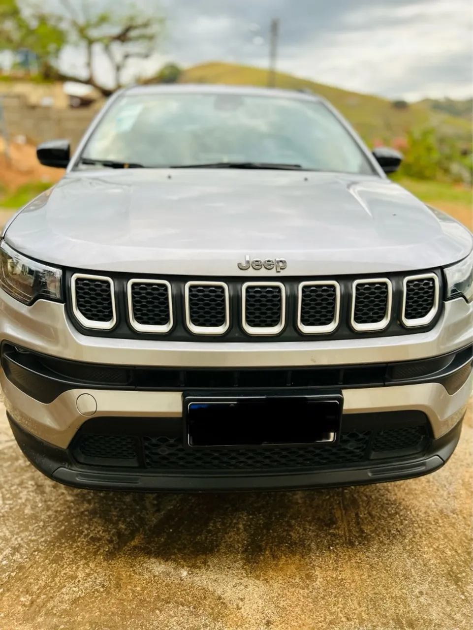 Jeep Compass único Dono, Revisão em dia, pneus novos, ipva pago, banco de couro