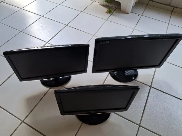 Monitores OAC, POSITIVO e SAMSUNG .