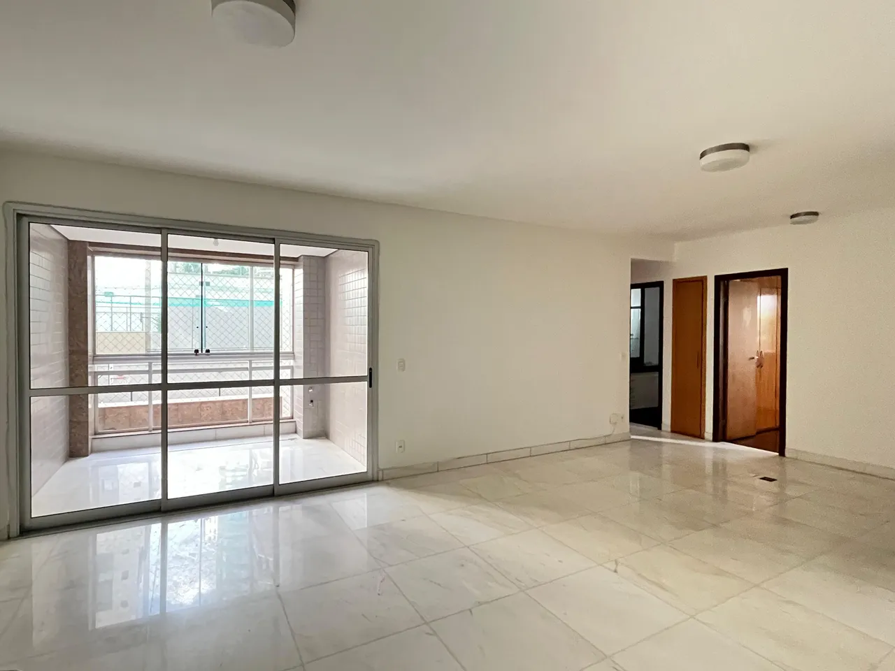 Apartamento à Venda - Bairro Santo Agostinho - BH/MG