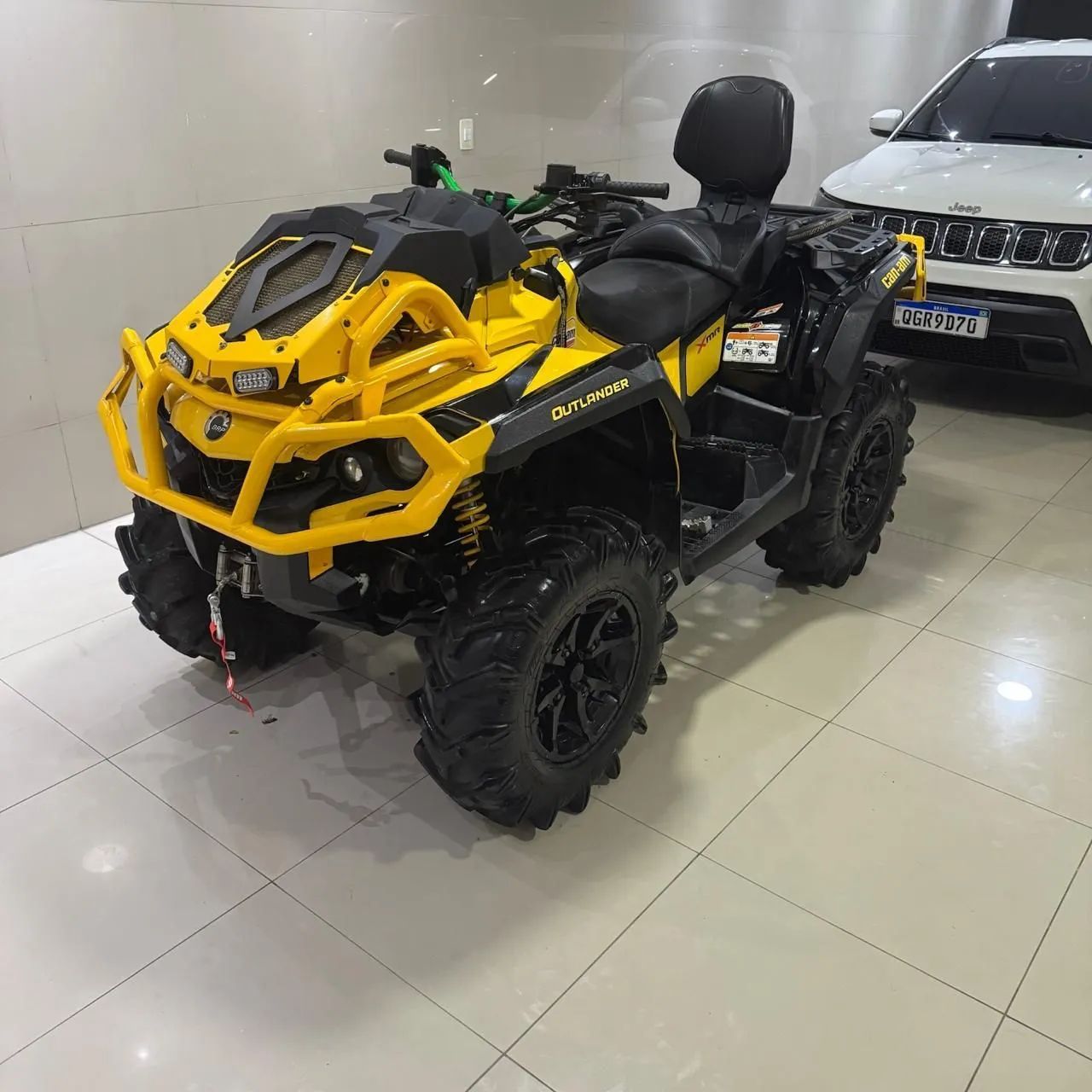 Quadriciclo CAN AM 2021, mil cilindradas. 