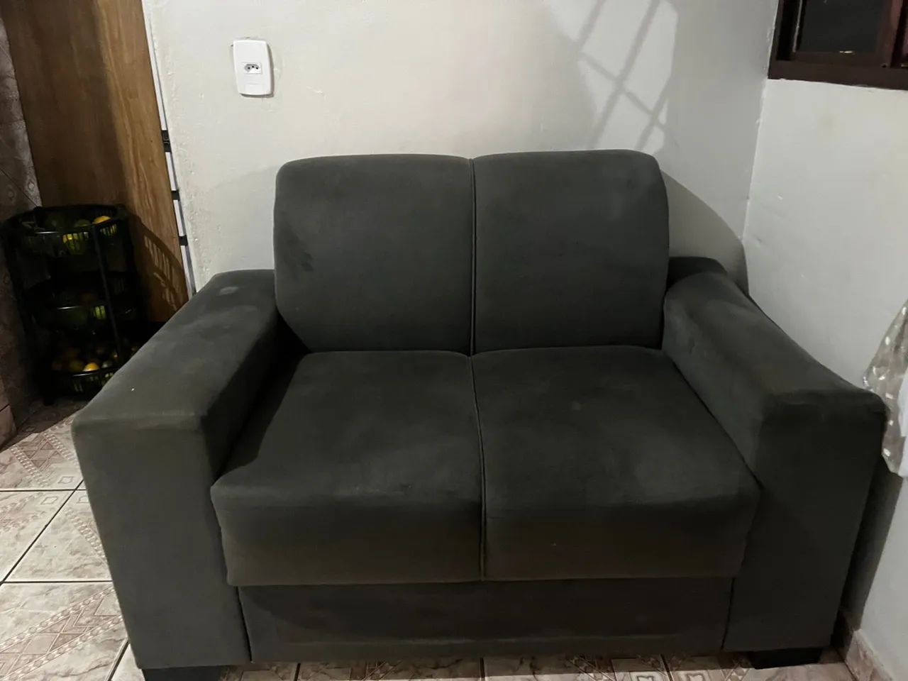 Sofá 3 lugares em suede - Foto 3