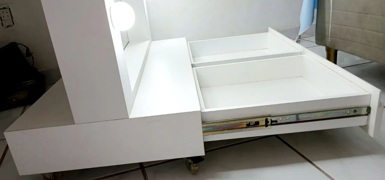 Espelho Camarim Iluminado com 2 Gavetas - Foto 4